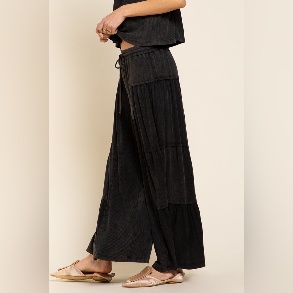 POL Black Ribbed Knit Contrast Flowy Pants| Wide Leg | Relaxed Fit | Loungewear - Picture 2 of 4